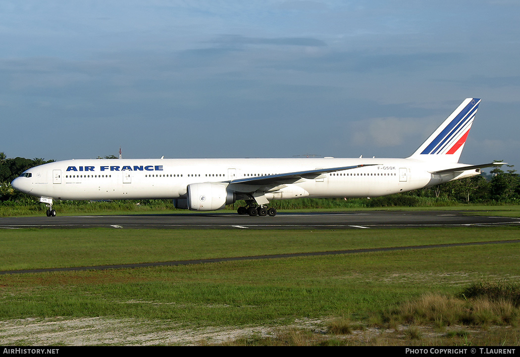 Aircraft Photo of F-GSQK | Boeing 777-328/ER | Air France | AirHistory.net #209168