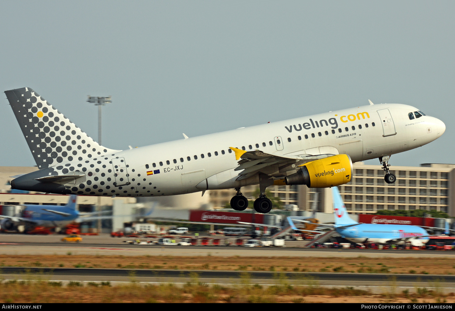 Aircraft Photo of EC-JXJ | Airbus A319-111 | Vueling Airlines | AirHistory.net #209202
