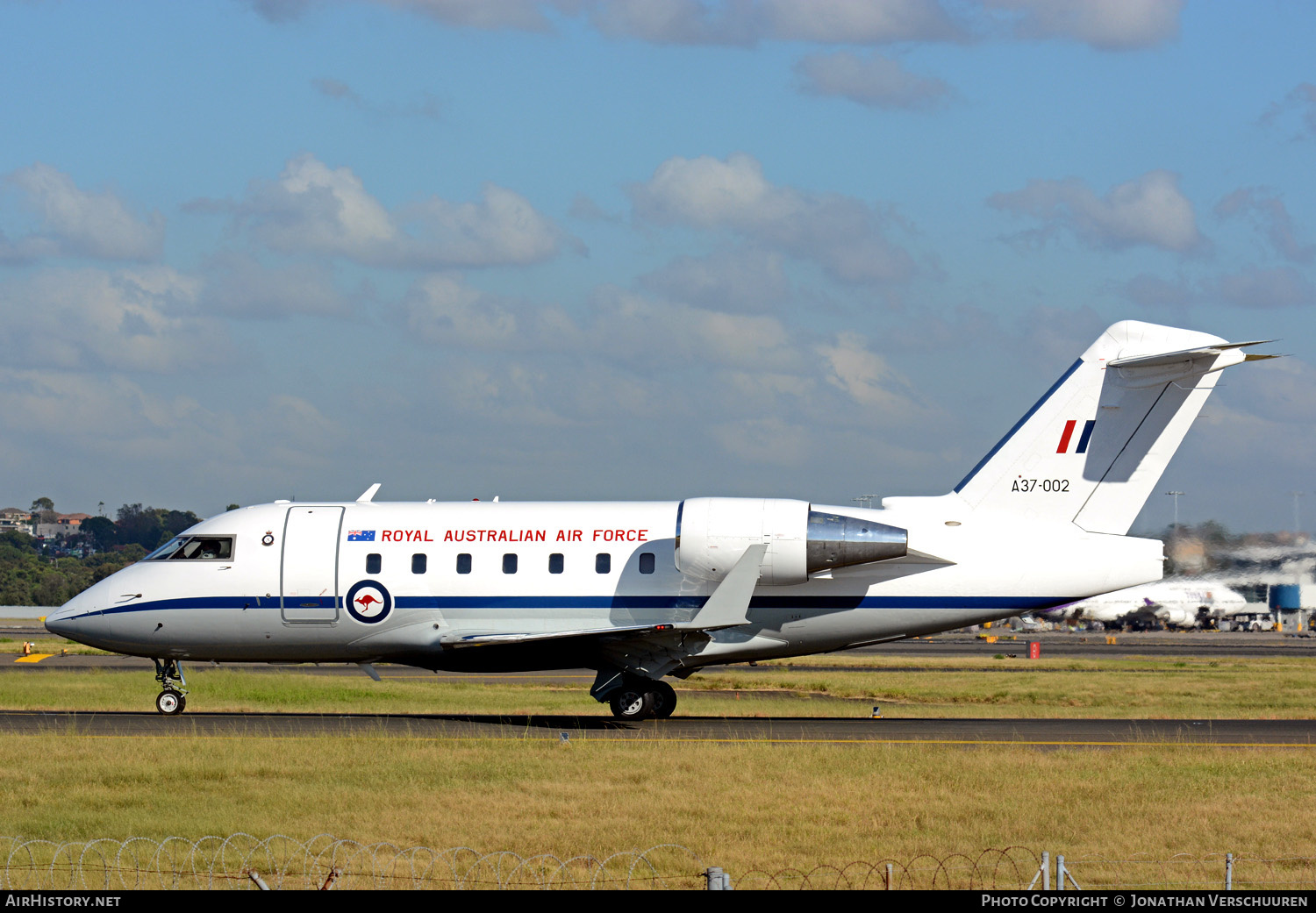 Aircraft Photo of A37-002 | Bombardier Challenger 604 (CL-600-2B16) | Australia - Air Force | AirHistory.net #209358