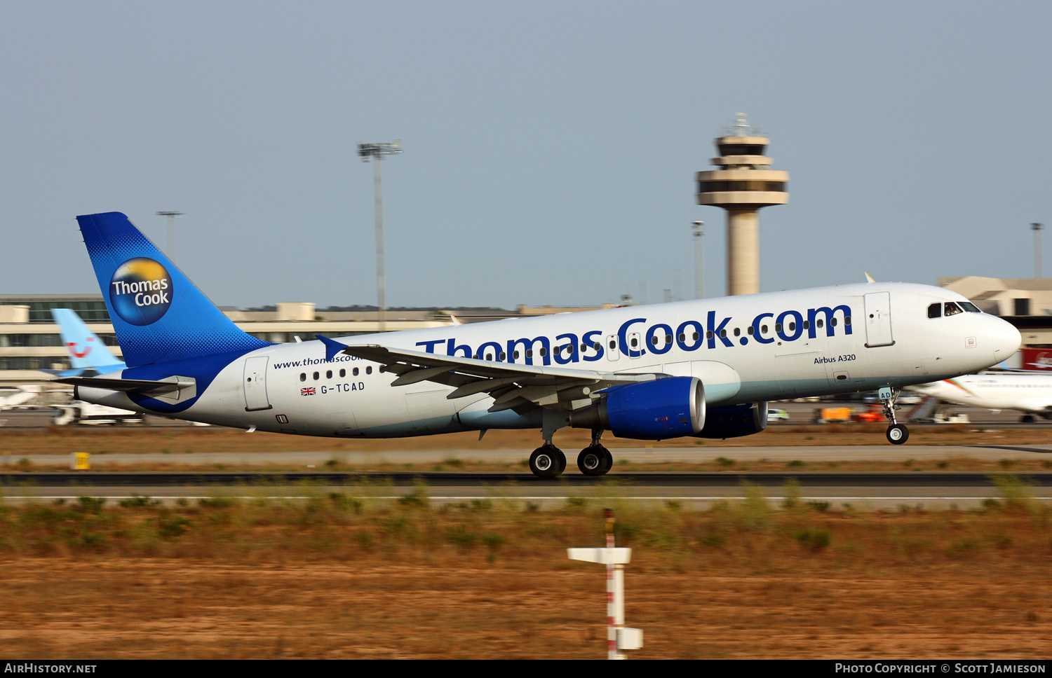 Aircraft Photo of G-TCAD | Airbus A320-214 | Thomas Cook Airlines | AirHistory.net #209375