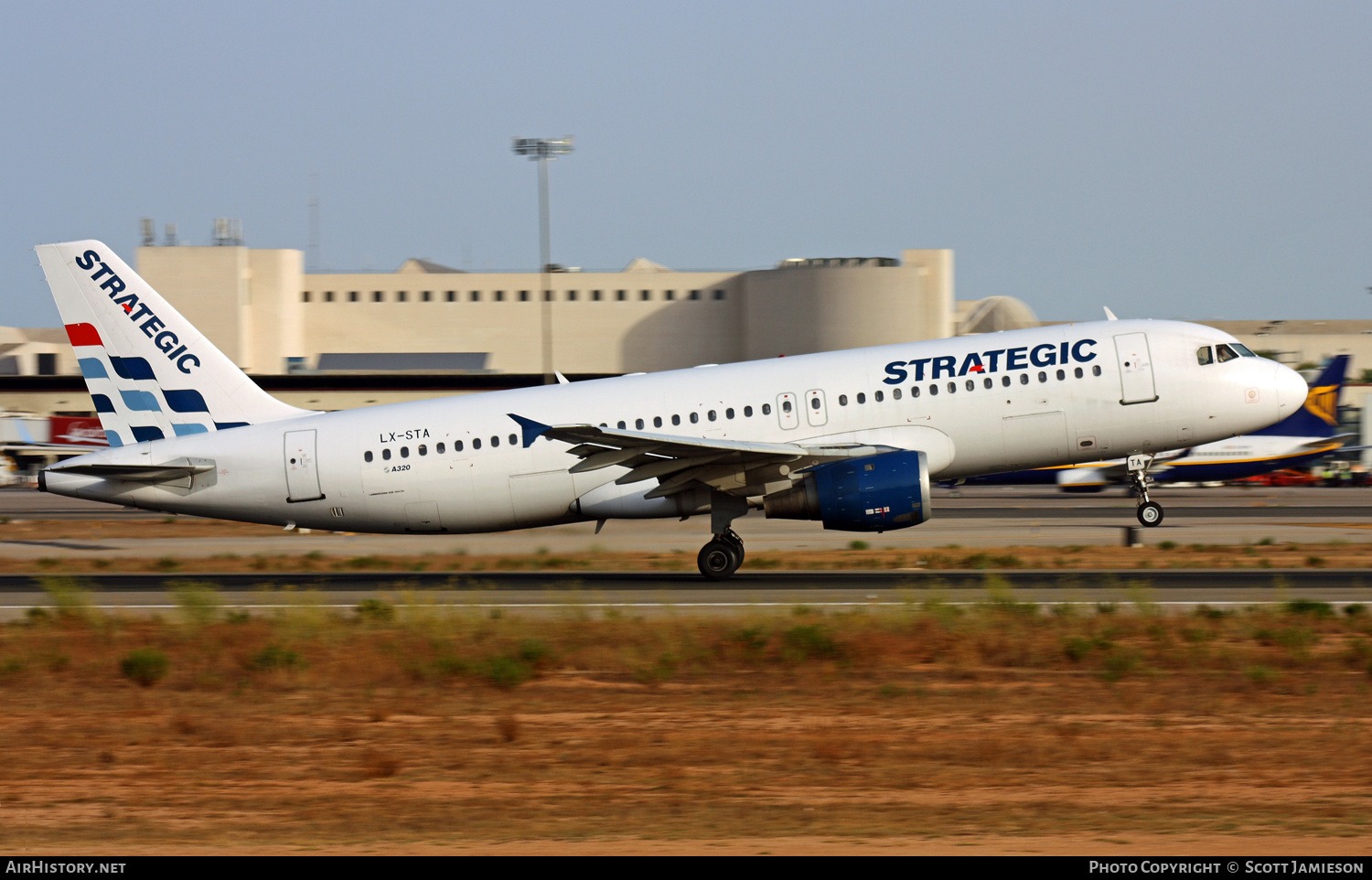 Aircraft Photo of LX-STA | Airbus A320-212 | Strategic Airlines | AirHistory.net #209429