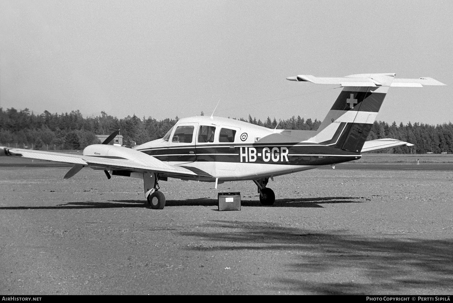 Aircraft Photo of HB-GGR | Beech 76 Duchess | AirHistory.net #209435