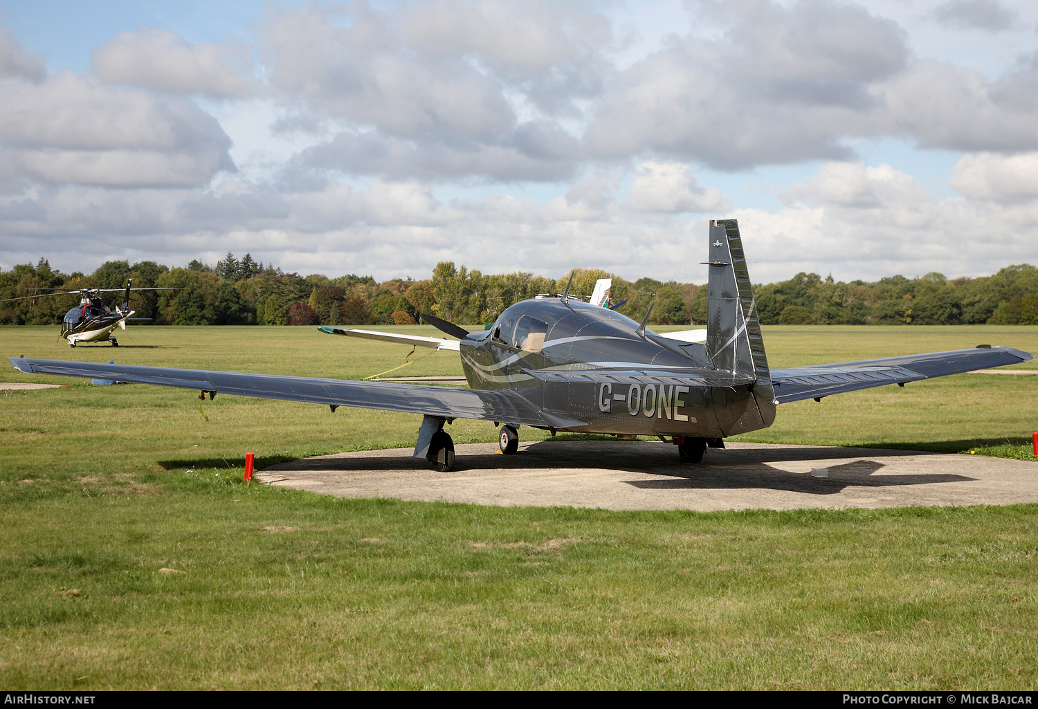 Aircraft Photo of G-OONE | Mooney M-20J | AirHistory.net #209655