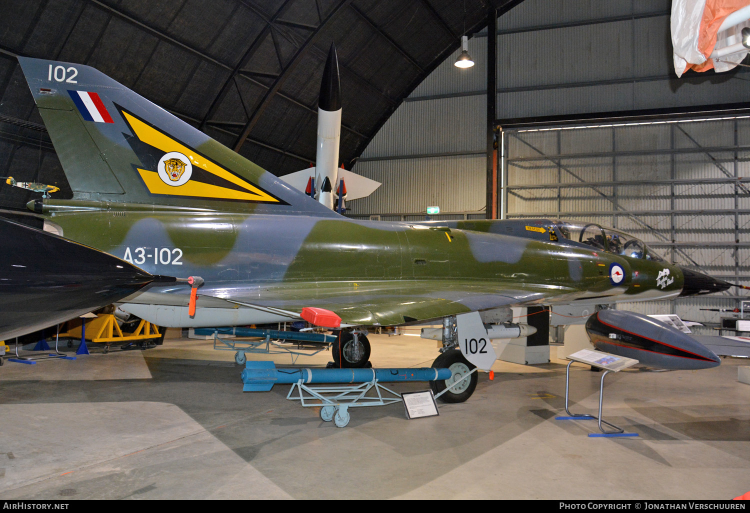 Aircraft Photo of A3-102 | Dassault Mirage IIID | Australia - Air Force | AirHistory.net #209710