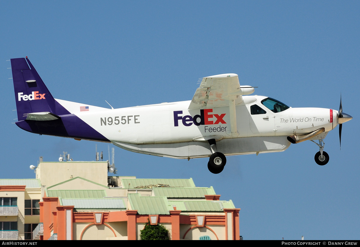 Aircraft Photo of N955FE | Cessna 208B Super Cargomaster | FedEx Feeder | AirHistory.net #209739