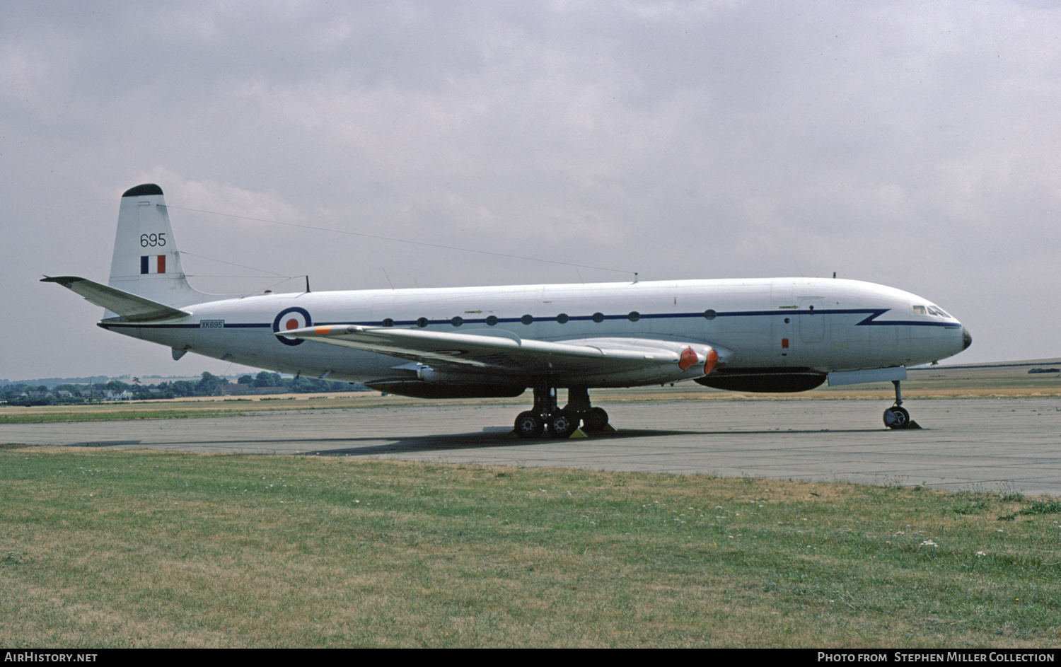 Aircraft Photo of XK695 | De Havilland D.H. 106 Comet R.2 | UK - Air Force | AirHistory.net #209808