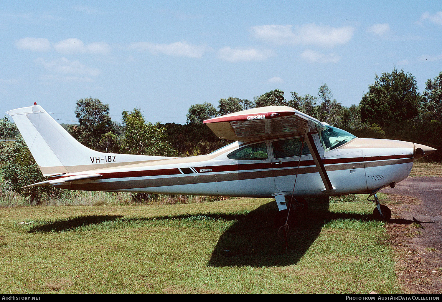 Aircraft Photo of VH-IBZ | Cessna 182Q Skylane | AirHistory.net #209942