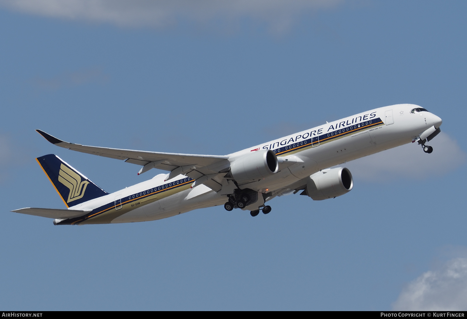 Aircraft Photo of 9V-SHM | Airbus A350-1041 | Singapore Airlines | AirHistory.net #210035