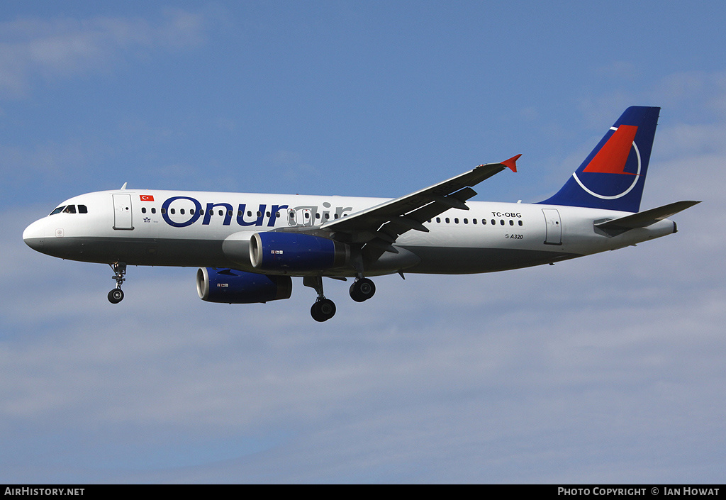 Aircraft Photo of TC-OBG | Airbus A320-233 | Onur Air | AirHistory.net #210079