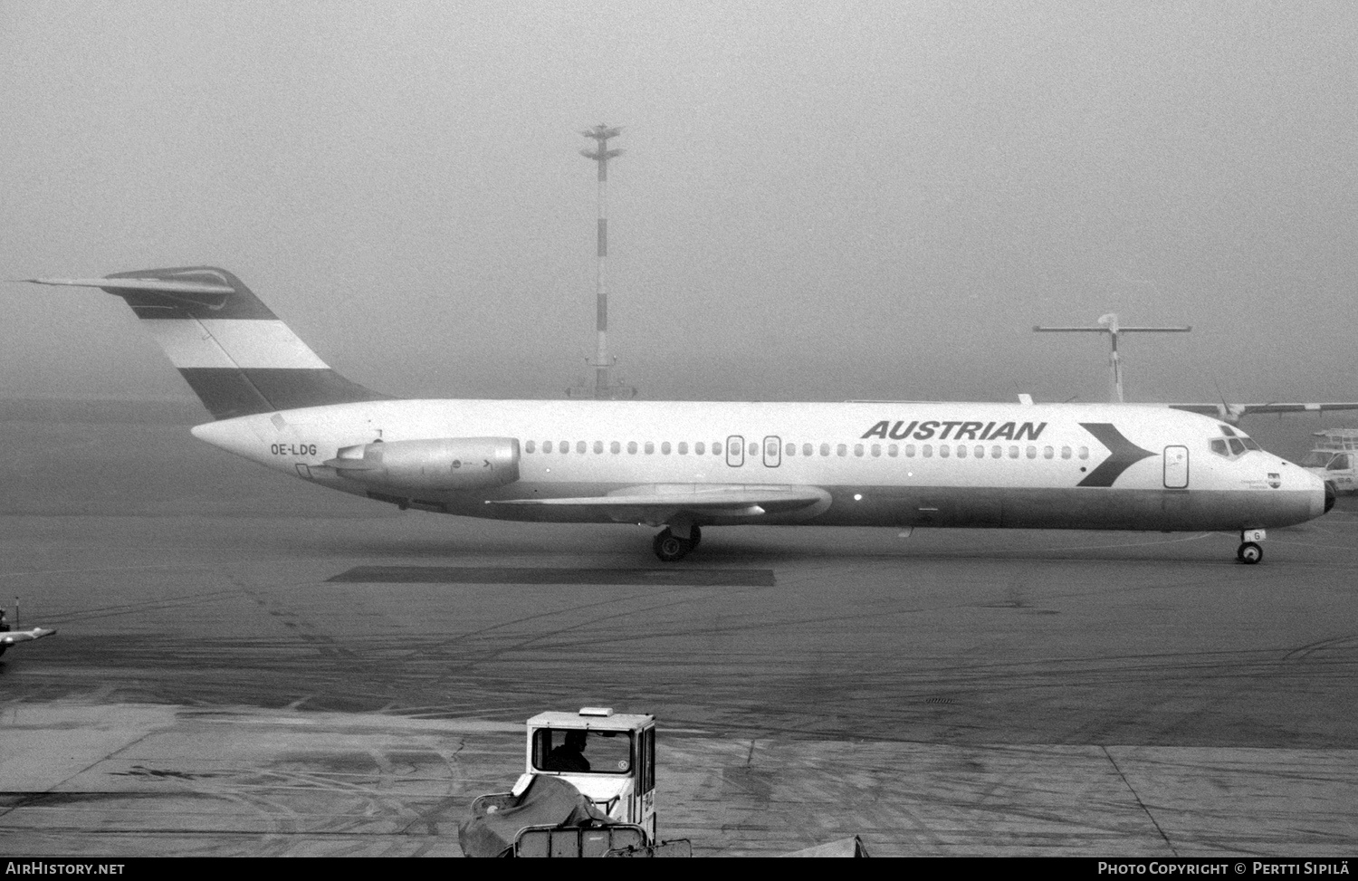 Aircraft Photo of OE-LDG | McDonnell Douglas DC-9-32 | Austrian Airlines | AirHistory.net #210100
