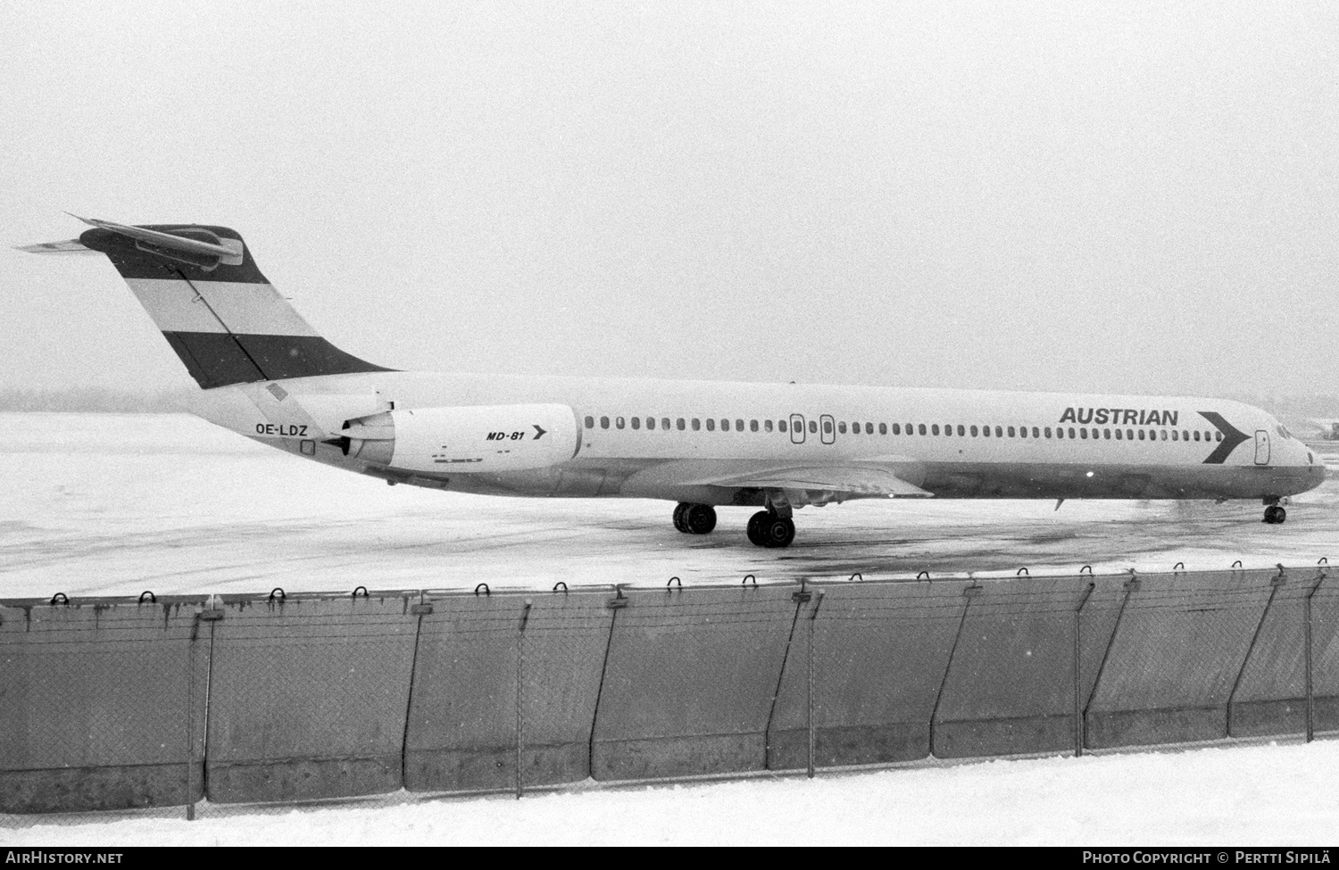 Aircraft Photo of OE-LDZ | McDonnell Douglas MD-81 (DC-9-81) | Austrian Airlines | AirHistory.net #210135