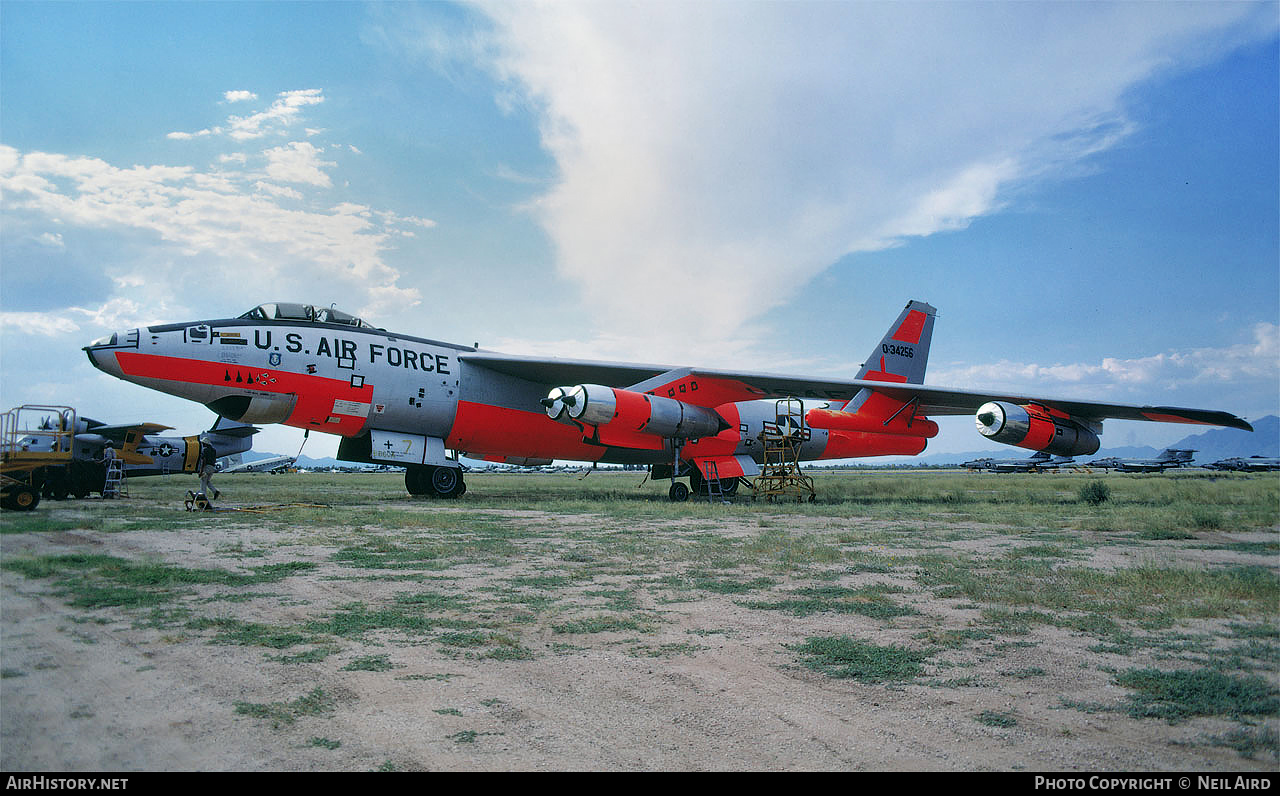 Aircraft Photo of 53-4256 / 0-34256 | Boeing JQB-47E Stratojet | USA - Air Force | AirHistory.net #210174