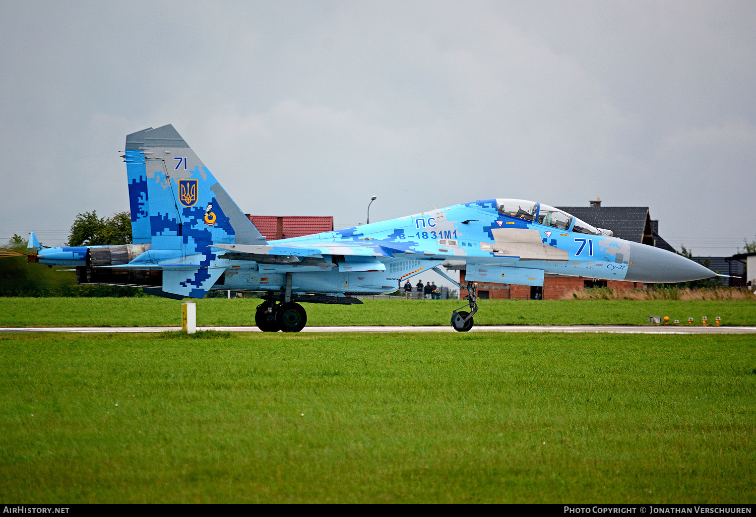Aircraft Photo of 71 blue | Sukhoi Su-27UB1M | Ukraine - Air Force | AirHistory.net #210175