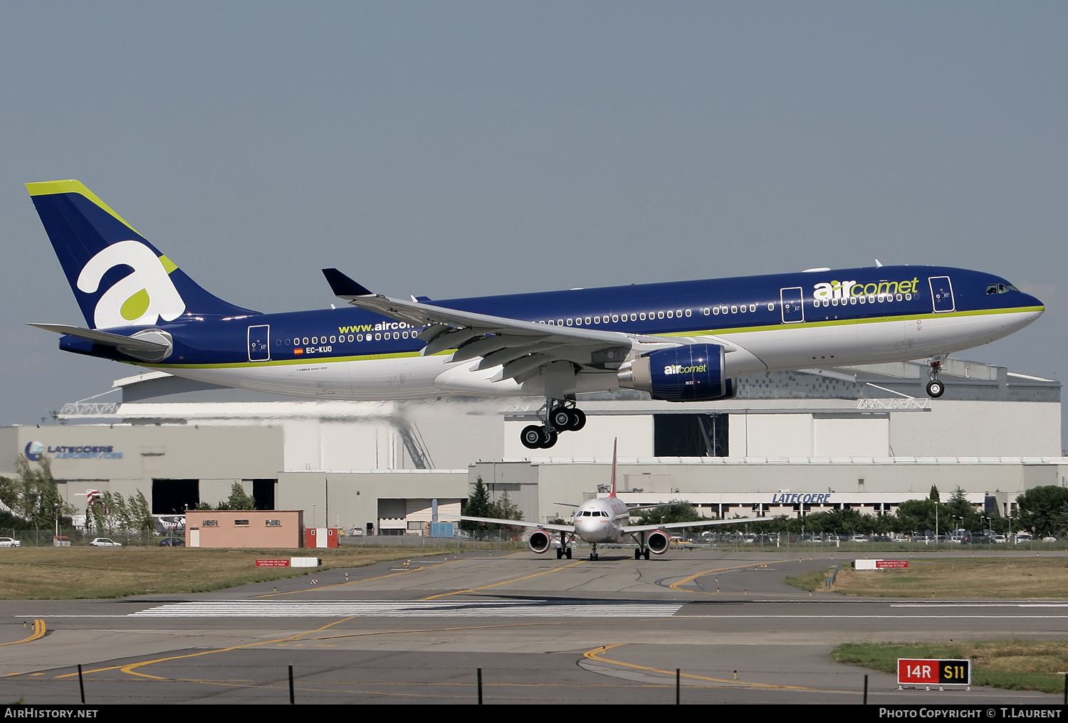 Aircraft Photo of EC-KUO | Airbus A330-223 | Air Comet | AirHistory.net #210363
