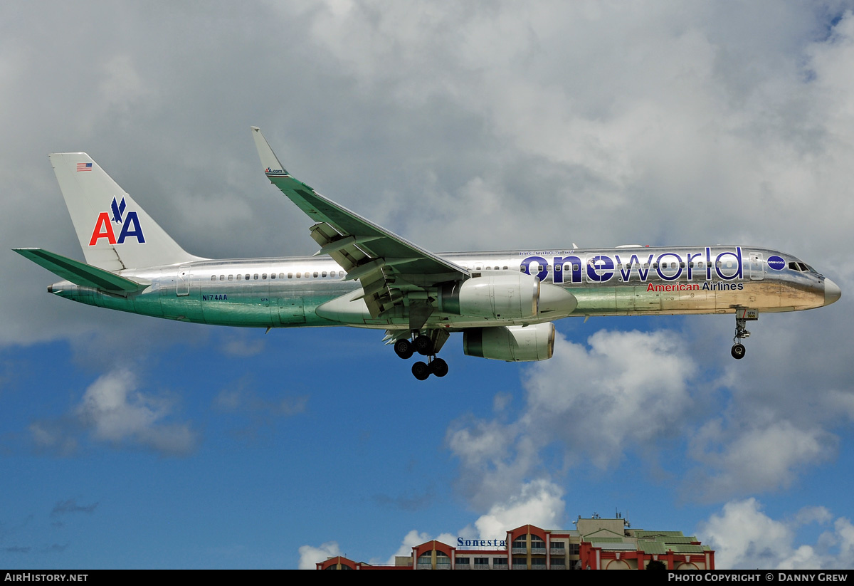 Aircraft Photo of N174AA | Boeing 757-223 | American Airlines | AirHistory.net #210557