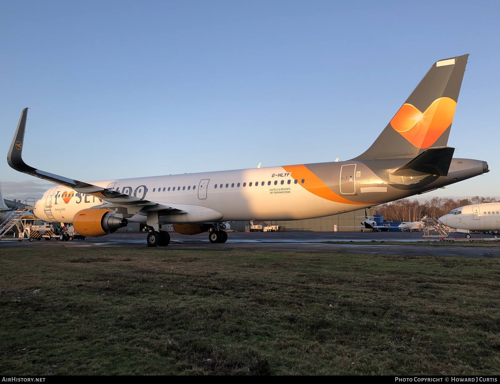 Aircraft Photo of G-HLYF | Airbus A321-211 | AirHistory.net #210630