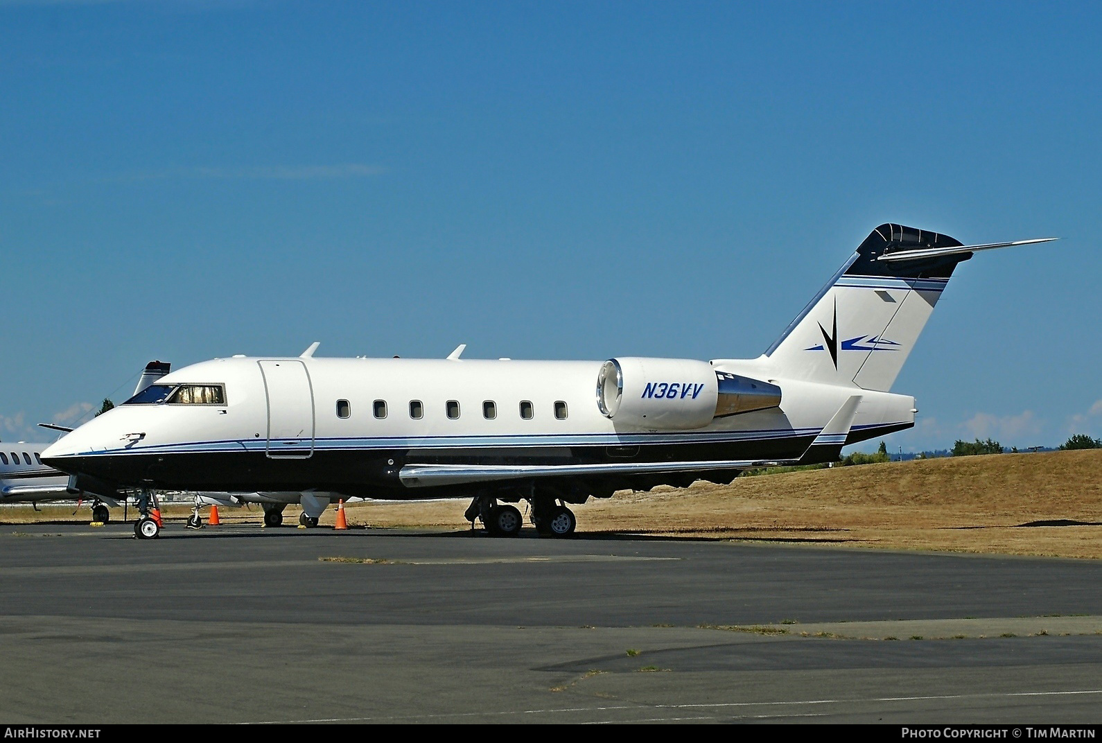 Aircraft Photo of N36VV | Bombardier Challenger 604 (CL-600-2B16) | AirHistory.net #210766