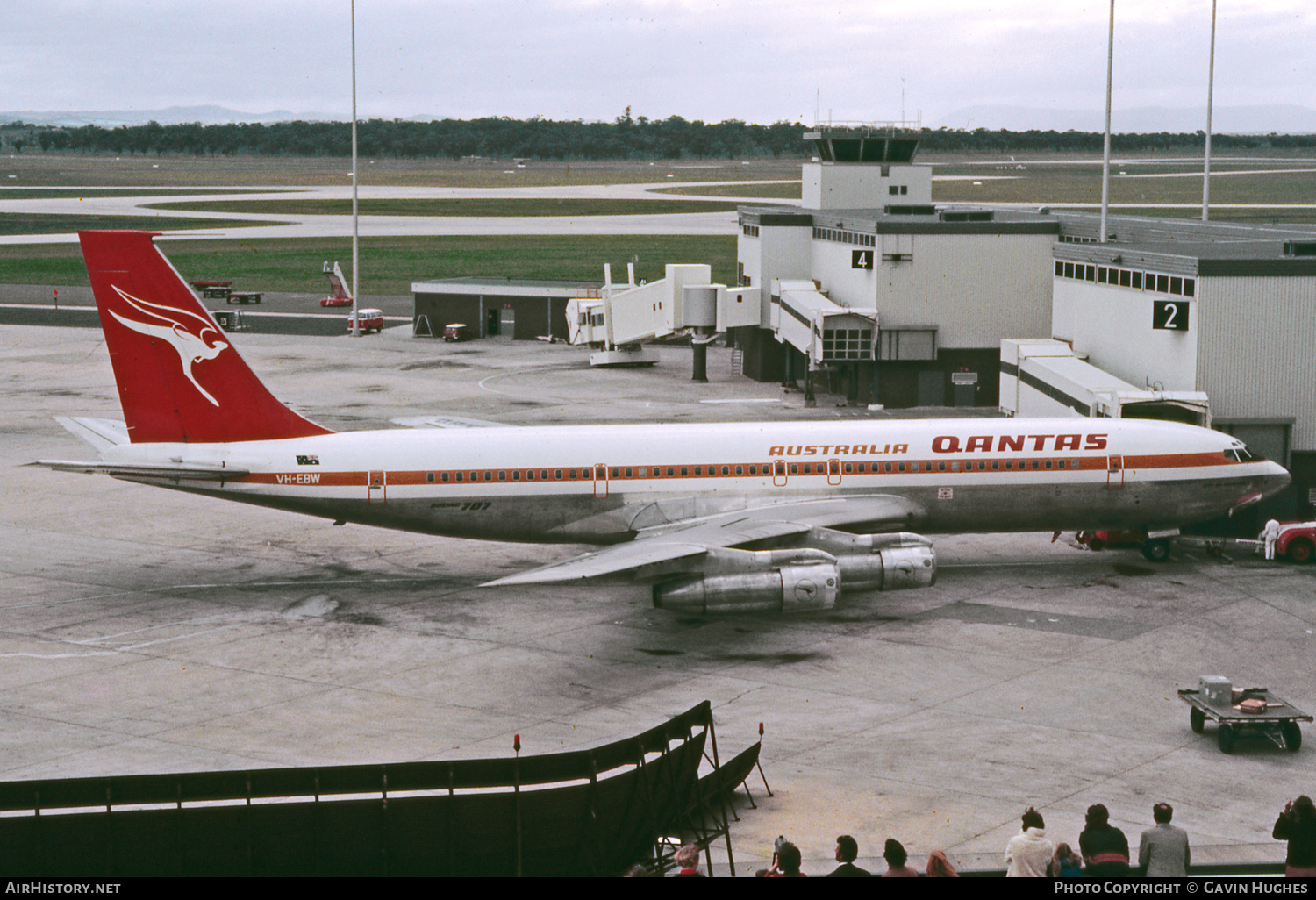 Aircraft Photo of VH-EBW | Boeing 707-338C | Qantas | AirHistory.net #210799