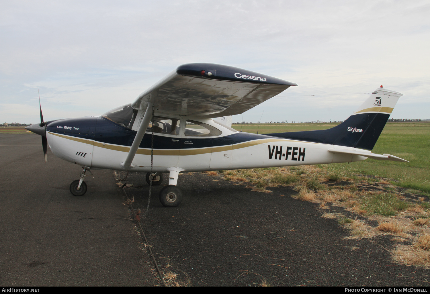 Aircraft Photo of VH-FEH | Cessna 182P Skylane | AirHistory.net #210864
