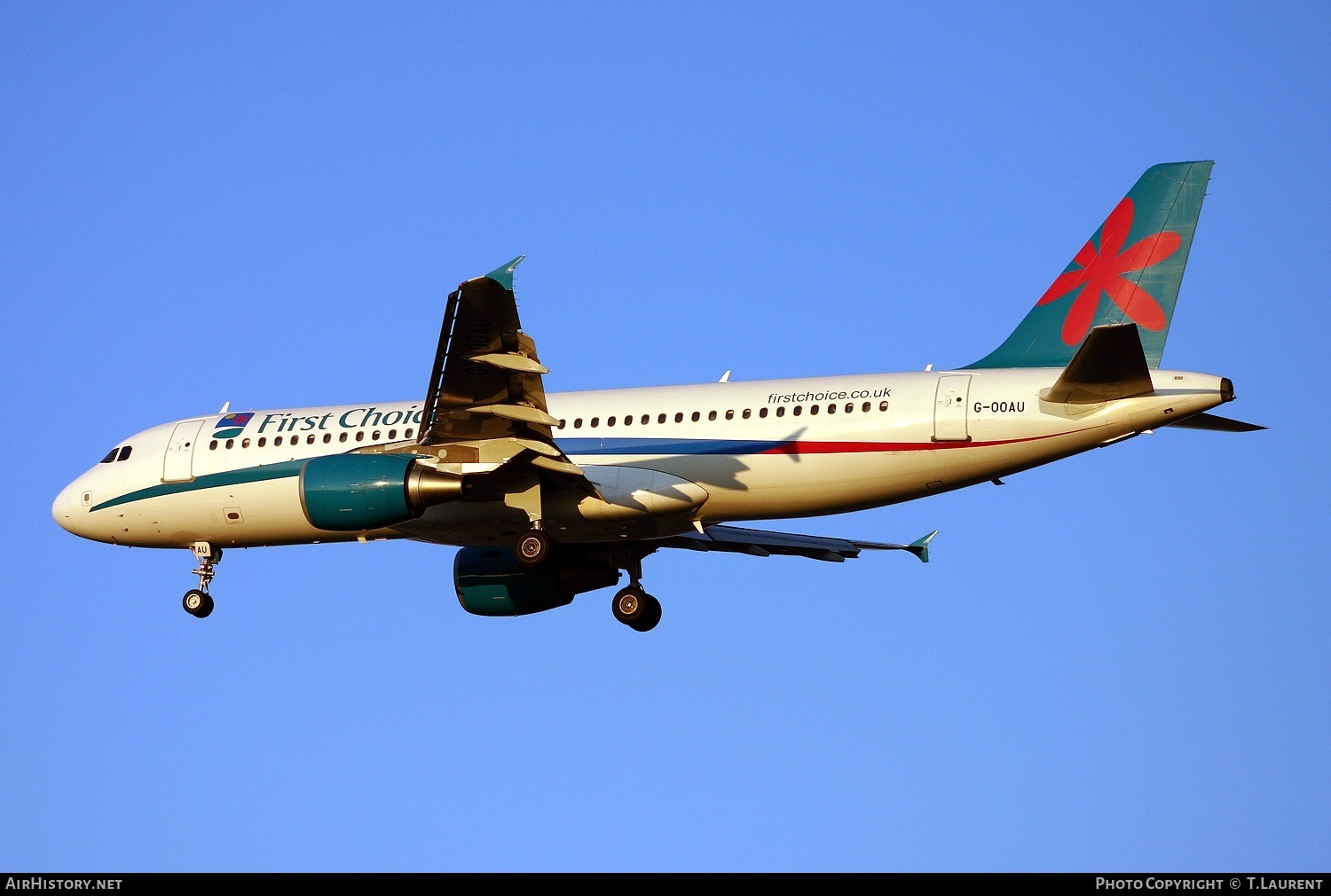Aircraft Photo of G-OOAU | Airbus A320-214 | First Choice Airways | AirHistory.net #211020