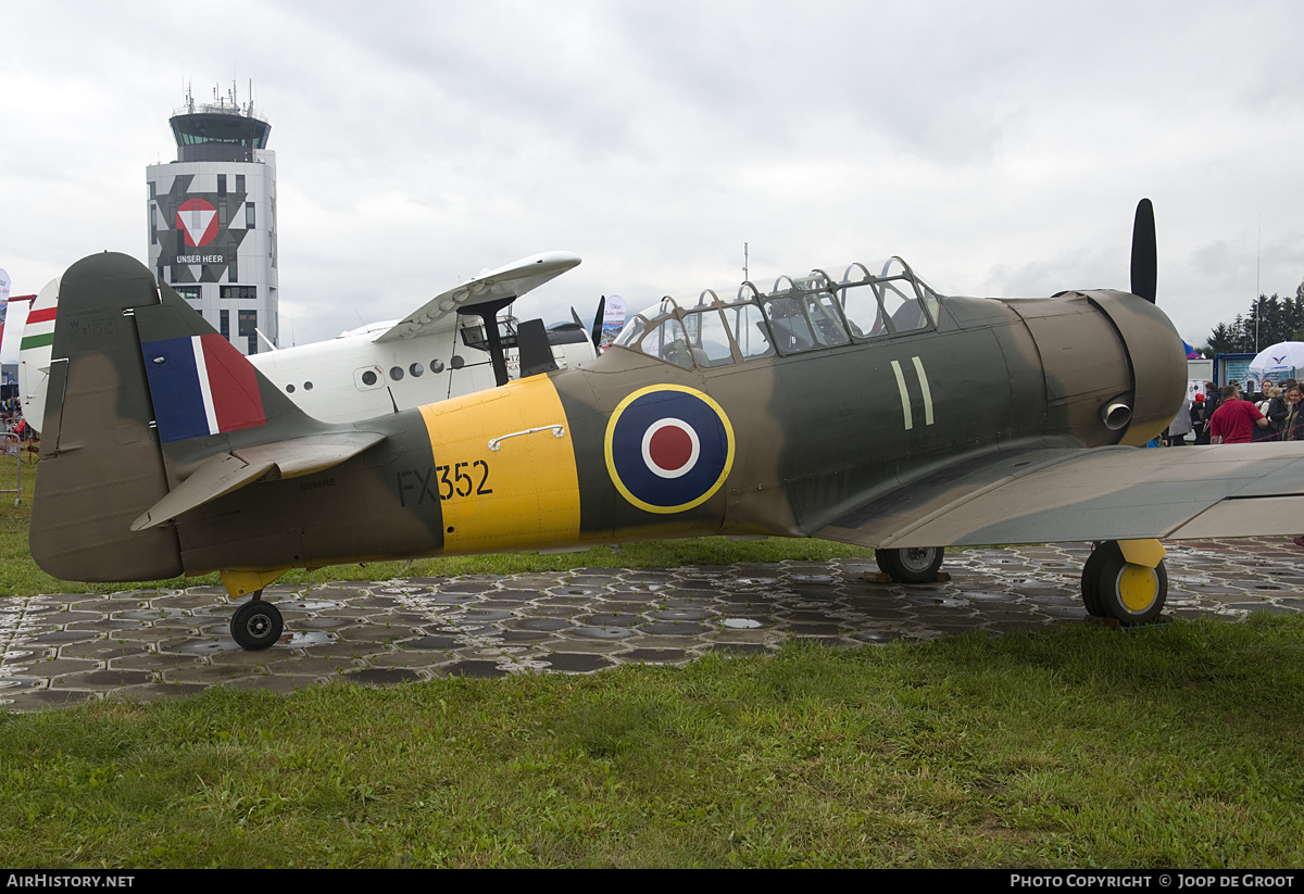 Aircraft Photo of N696RE / FX352 | North American AT-6C Texan | UK - Air Force | AirHistory.net #211080