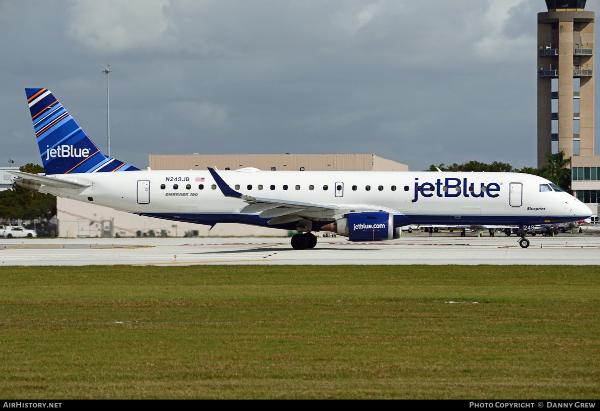 Aircraft Photo of N249JB | Embraer 190AR (ERJ-190-100IGW) | JetBlue Airways | AirHistory.net #211263