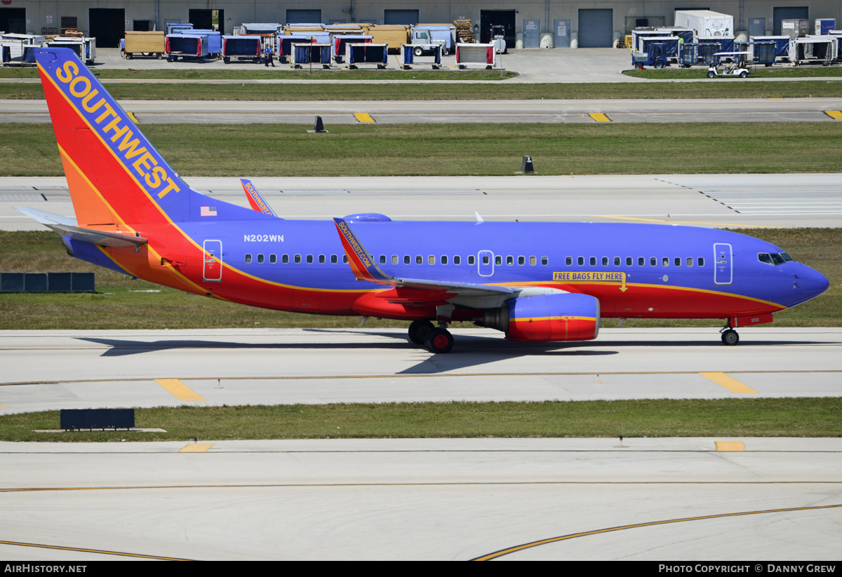 Aircraft Photo of N202WN | Boeing 737-7H4 | Southwest Airlines | AirHistory.net #211384