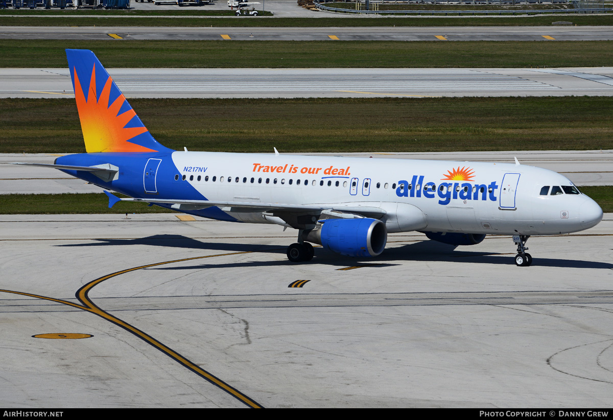 Aircraft Photo of N217NV | Airbus A320-214 | Allegiant Air | AirHistory.net #211404