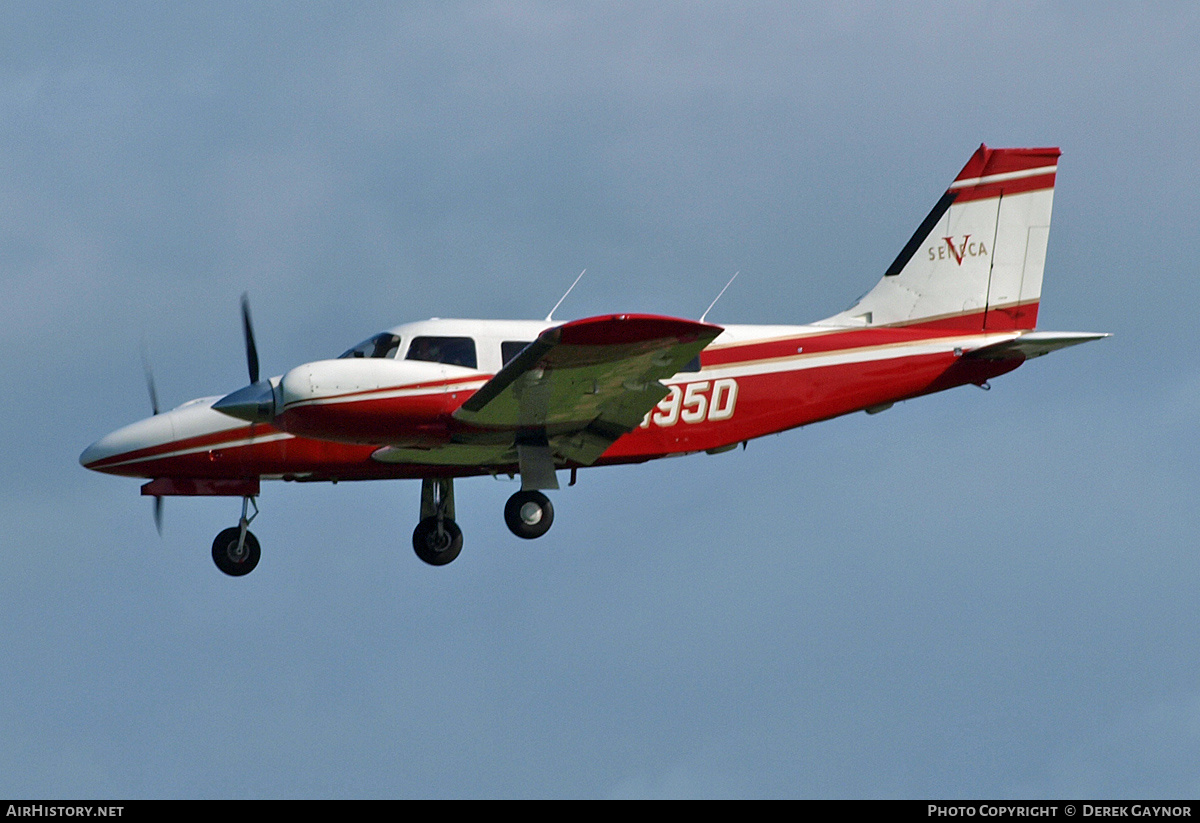 Aircraft Photo of N95D | Piper PA-34-220T Seneca III | AirHistory.net #211444