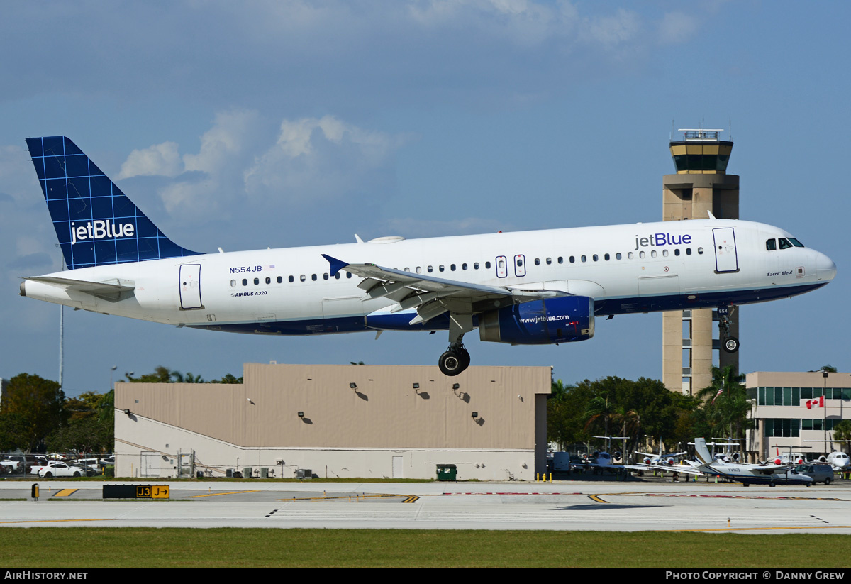 Aircraft Photo of N554JB | Airbus A320-232 | JetBlue Airways | AirHistory.net #211575
