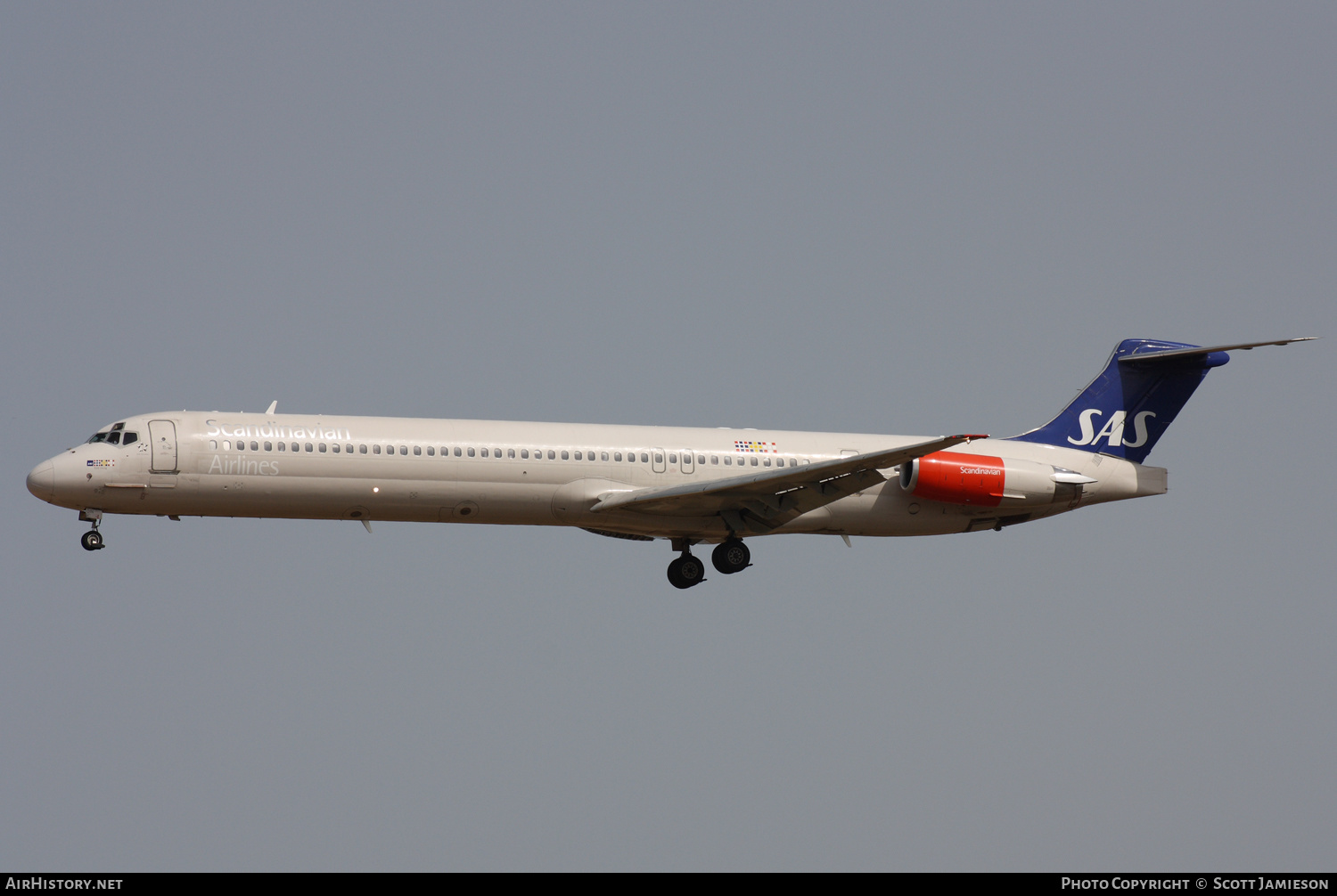 Aircraft Photo of SE-DIN | McDonnell Douglas MD-82 (DC-9-82) | Scandinavian Airlines - SAS | AirHistory.net #211802
