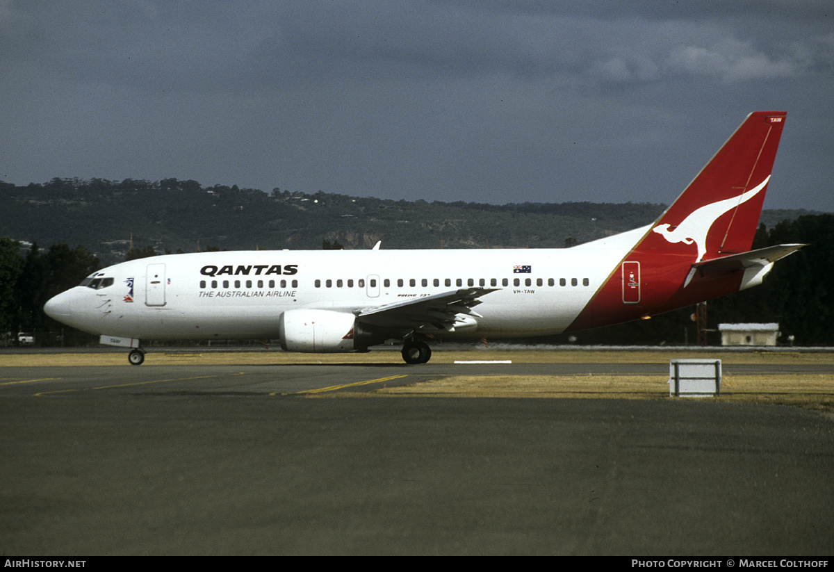 Aircraft Photo of VH-TAW | Boeing 737-376 | Qantas | AirHistory.net #211873
