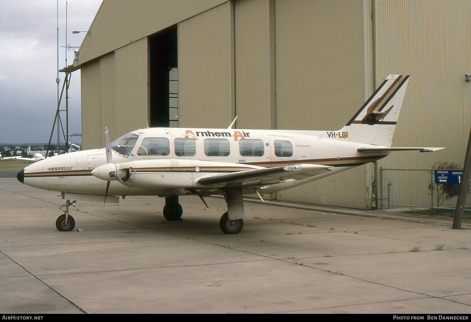 Aircraft Photo of VH-LGI | Piper PA-31-350 Navajo Chieftain | Arnhem Air Charter | AirHistory.net #211909