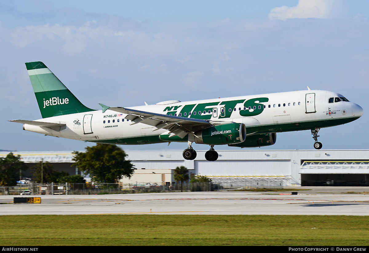 Aircraft Photo of N746JB | Airbus A320-232 | JetBlue Airways | AirHistory.net #211914