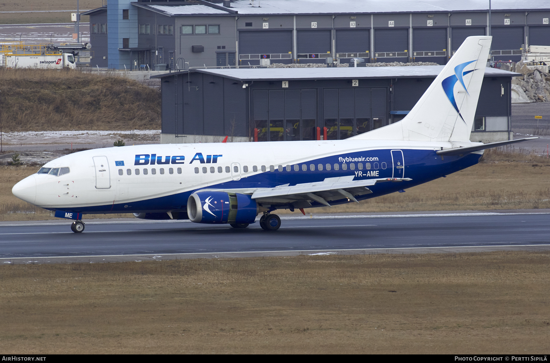 Aircraft Photo of YR-AME | Boeing 737-530 | Blue Air | AirHistory.net #212036