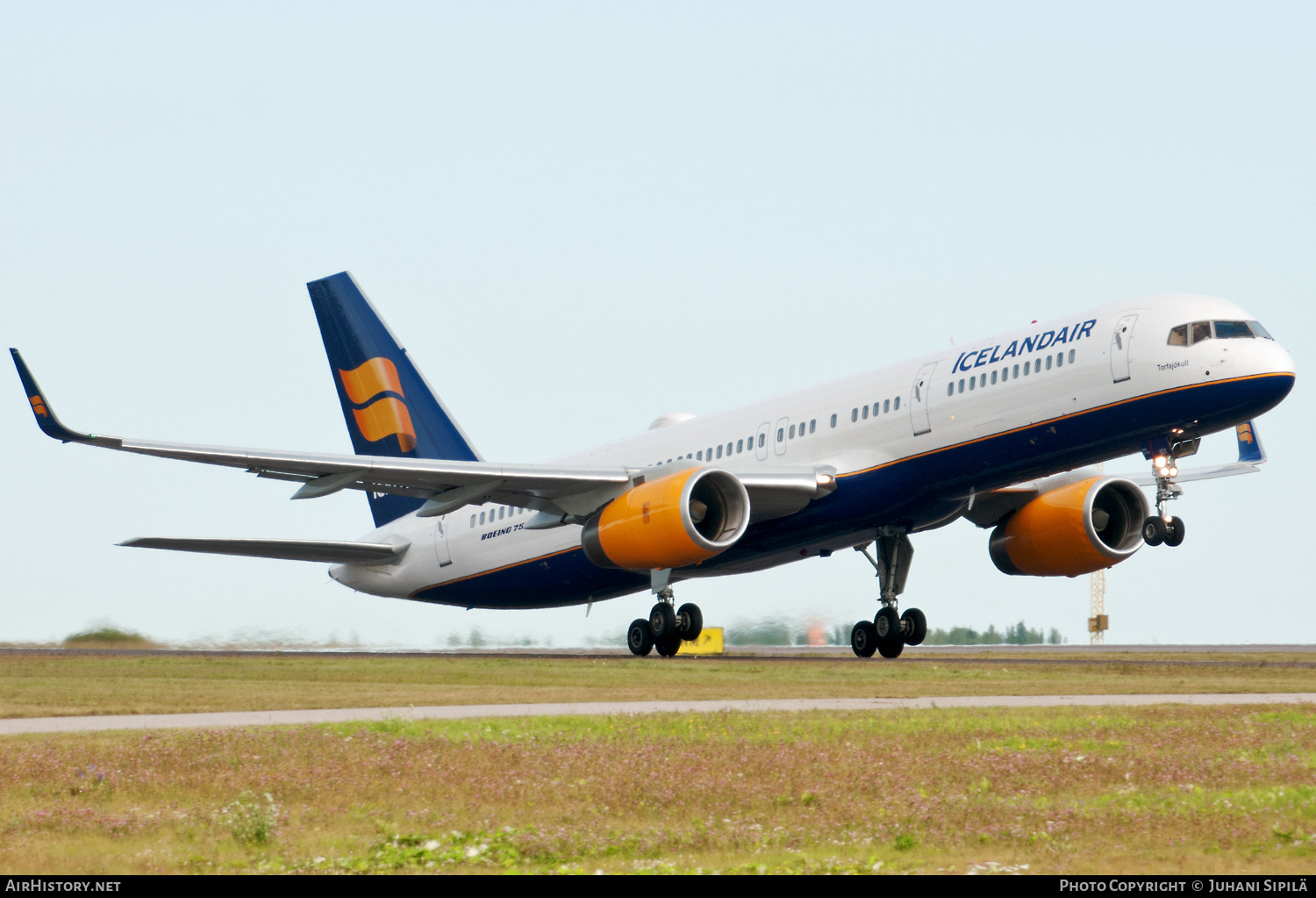 Aircraft Photo of TF-ISY | Boeing 757-223 | Icelandair | AirHistory.net #212065
