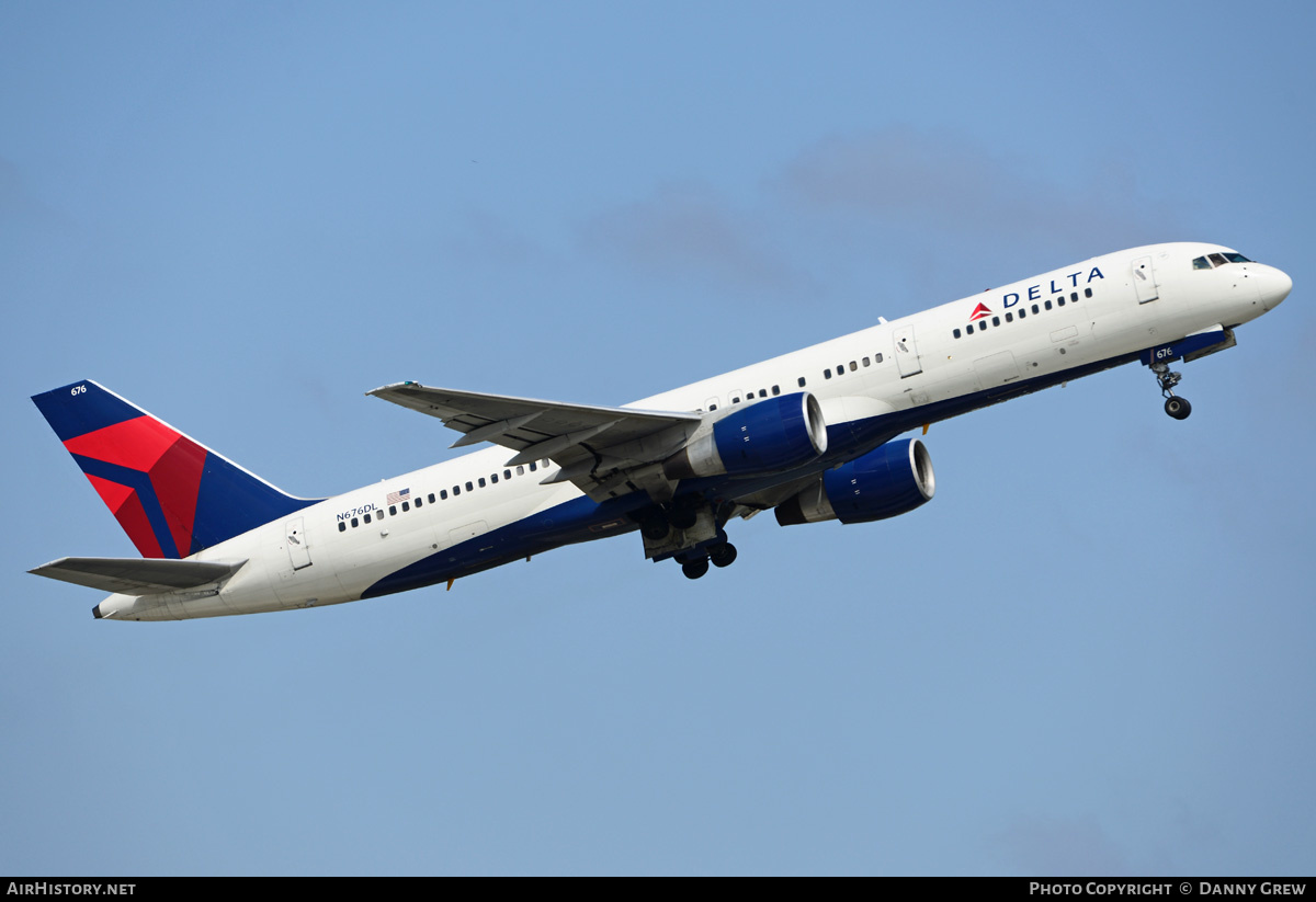 Aircraft Photo of N676DL | Boeing 757-232 | Delta Air Lines | AirHistory.net #212081