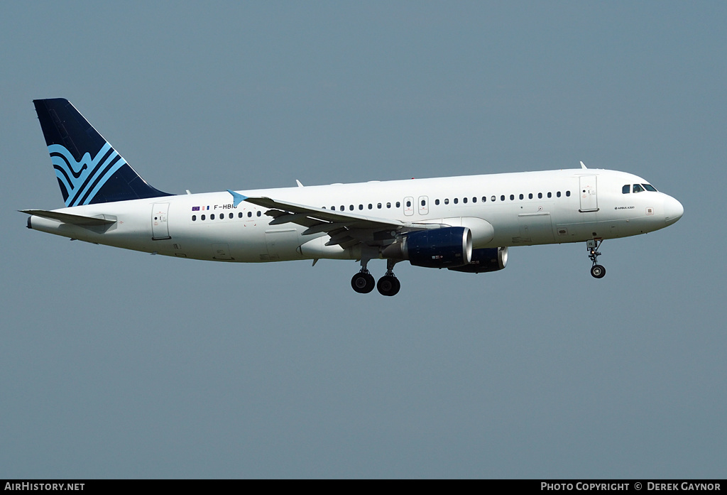 Aircraft Photo of F-HBIS | Airbus A320-214 | Aigle Azur | AirHistory.net #212143