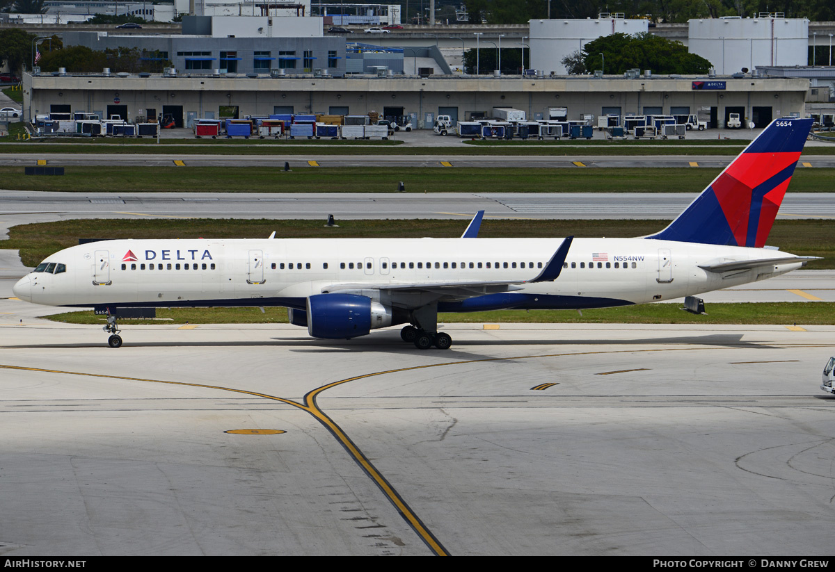 Aircraft Photo of N554NW | Boeing 757-251 | Delta Air Lines | AirHistory.net #212172