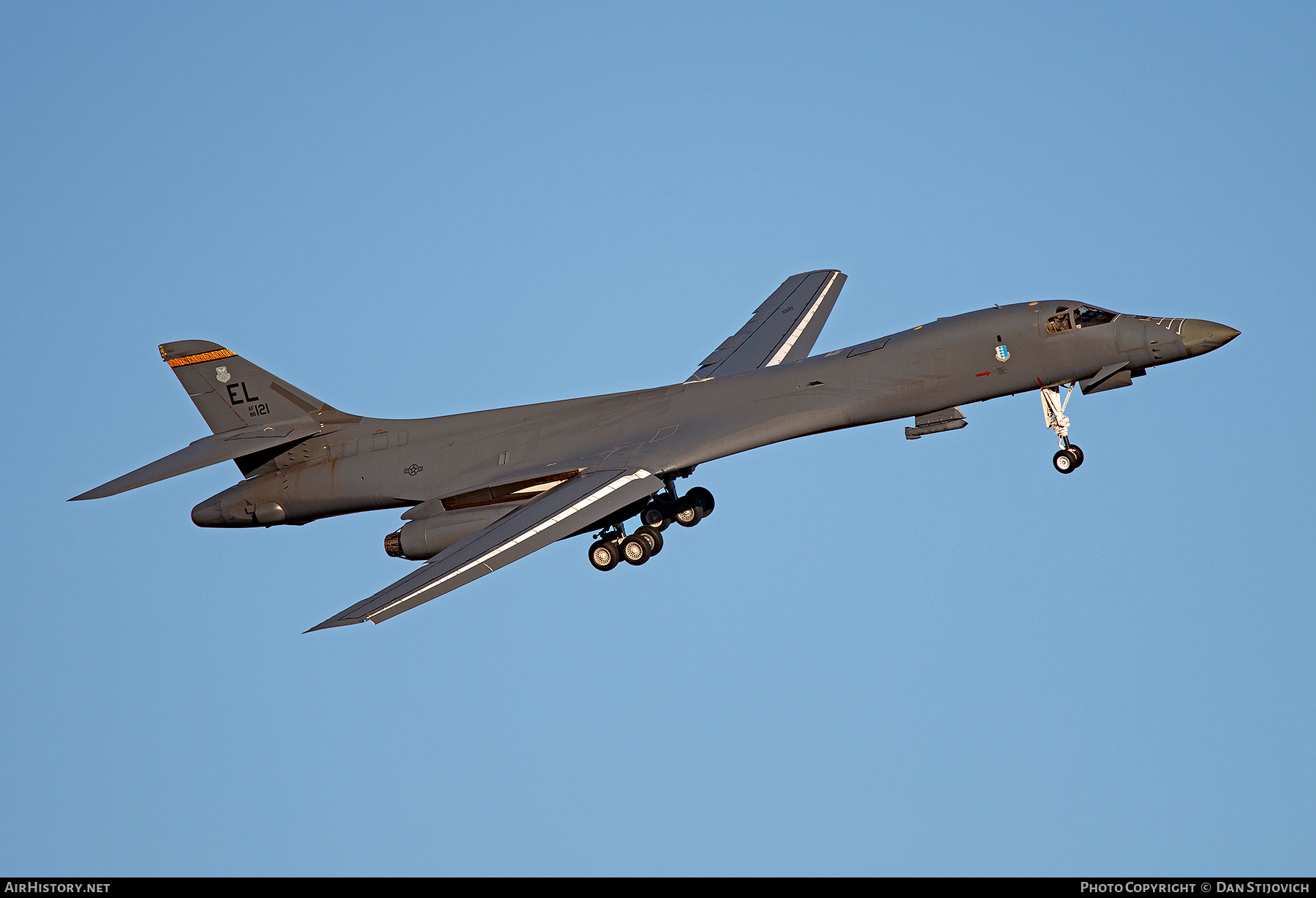 Aircraft Photo of 86-0121 / AF86-121 | Rockwell B-1B Lancer | USA - Air Force | AirHistory.net #212185