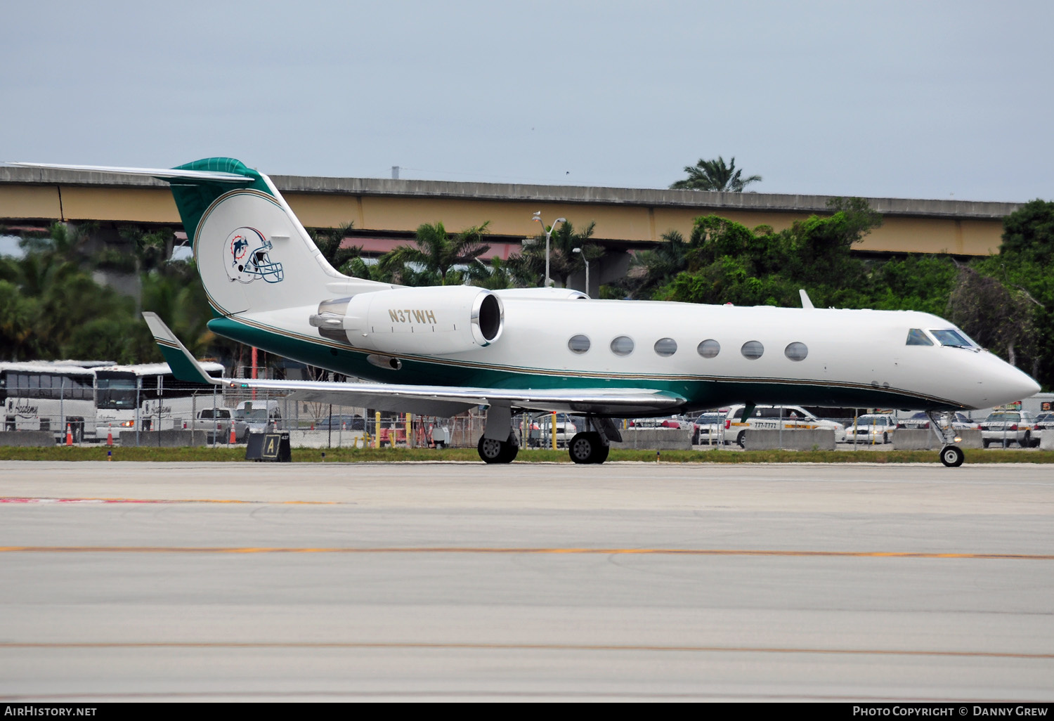 Aircraft Photo of N37WH | Gulfstream Aerospace G-IV Gulfstream IV-SP | AirHistory.net #212271