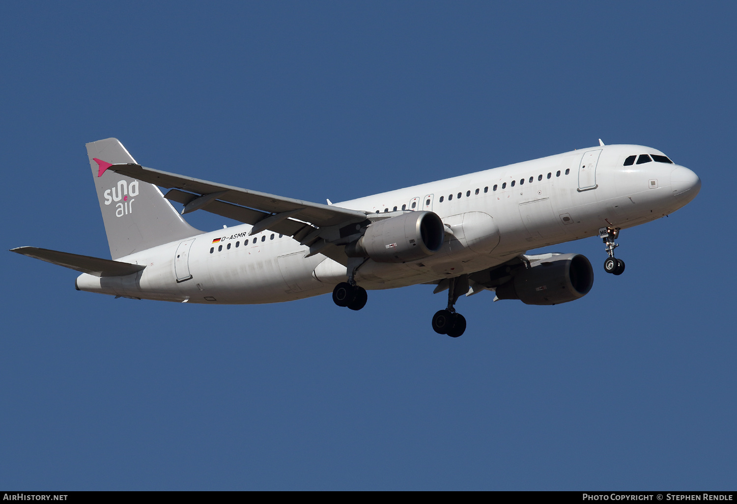 Aircraft Photo of D-ASMR | Airbus A320-214 | Sundair | AirHistory.net #212300