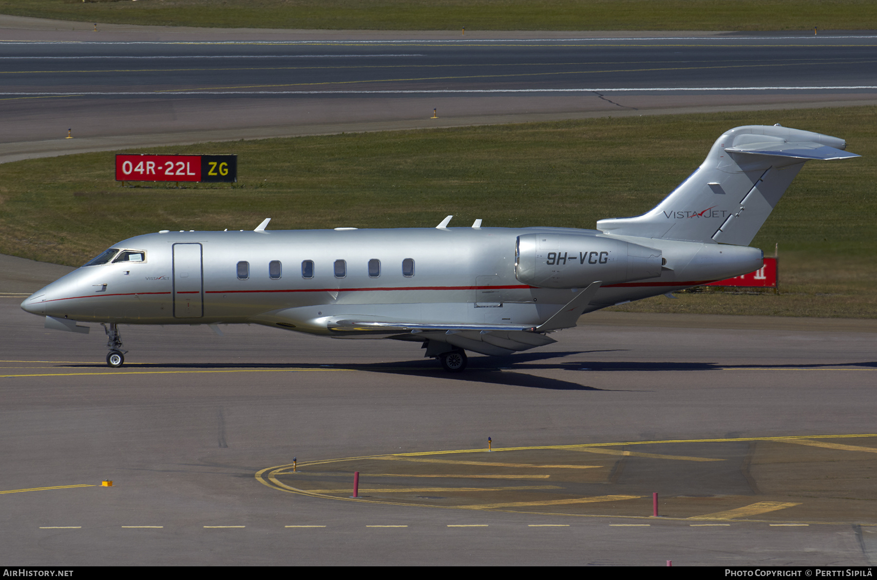 Aircraft Photo of 9H-VCG | Bombardier Challenger 350 (BD-100-1A10) | VistaJet | AirHistory.net #212370