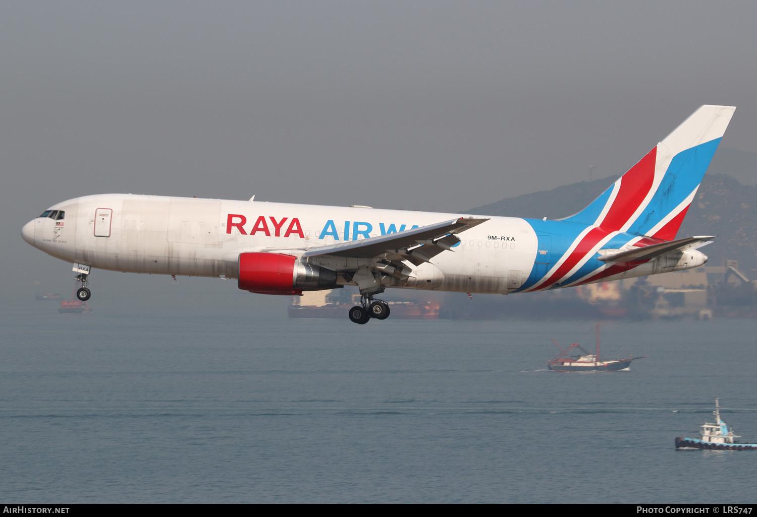 Aircraft Photo of 9M-RXA | Boeing 767-223(BDSF) | Raya Airways | AirHistory.net #212409