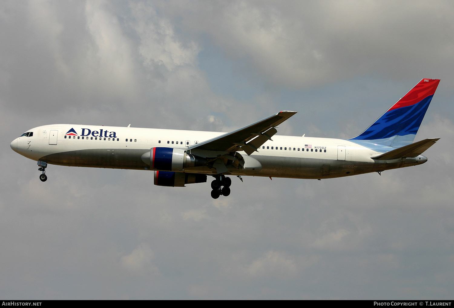 Aircraft Photo of N172DZ | Boeing 767-332/ER | Delta Air Lines | AirHistory.net #212420