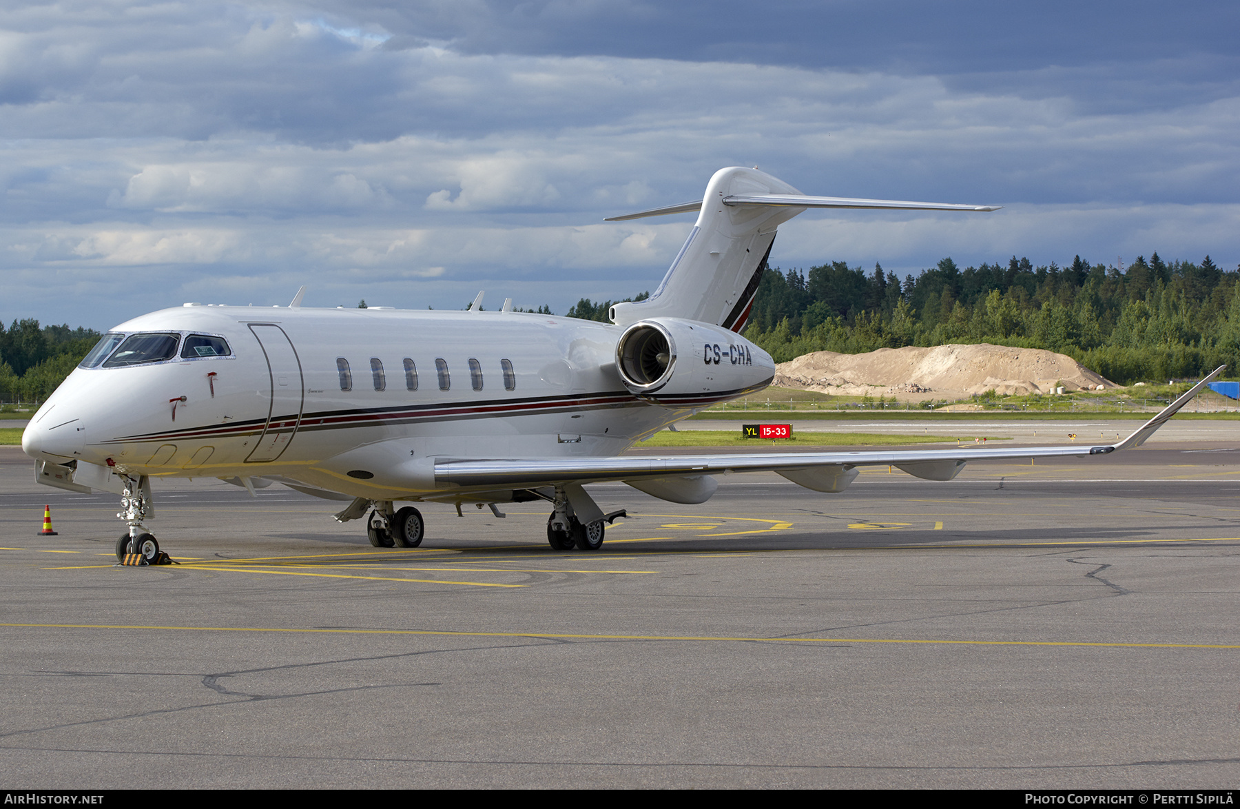 Aircraft Photo of CS-CHA | Bombardier Challenger 350 (BD-100-1A10) | AirHistory.net #212442