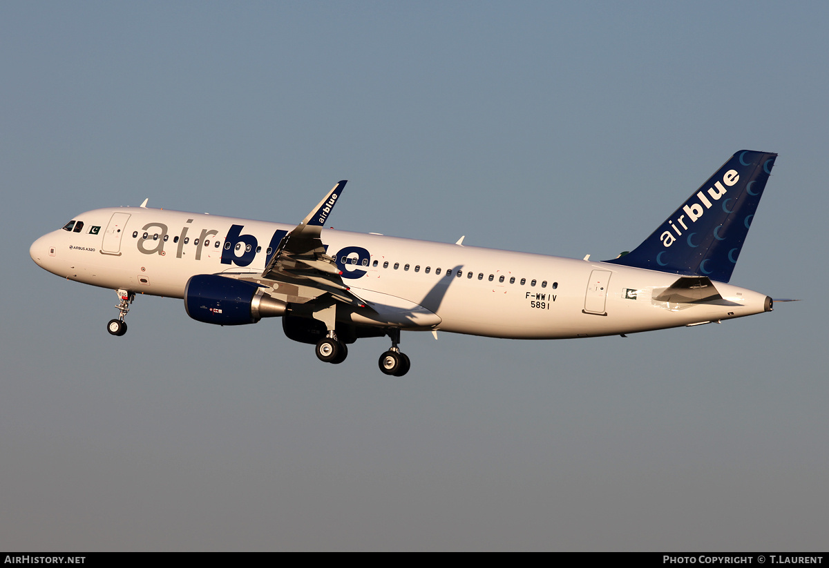 Aircraft Photo of F-WWIV | Airbus A320-214 | Airblue | AirHistory.net #212475