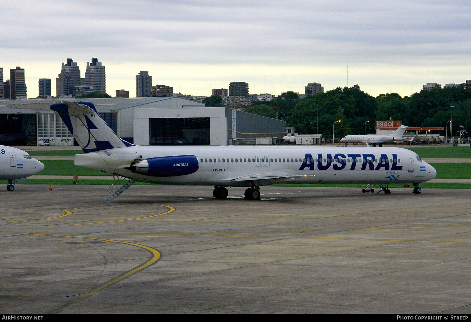Aircraft Photo of LV-VBX | McDonnell Douglas MD-88 | Austral Líneas Aéreas | AirHistory.net #212488