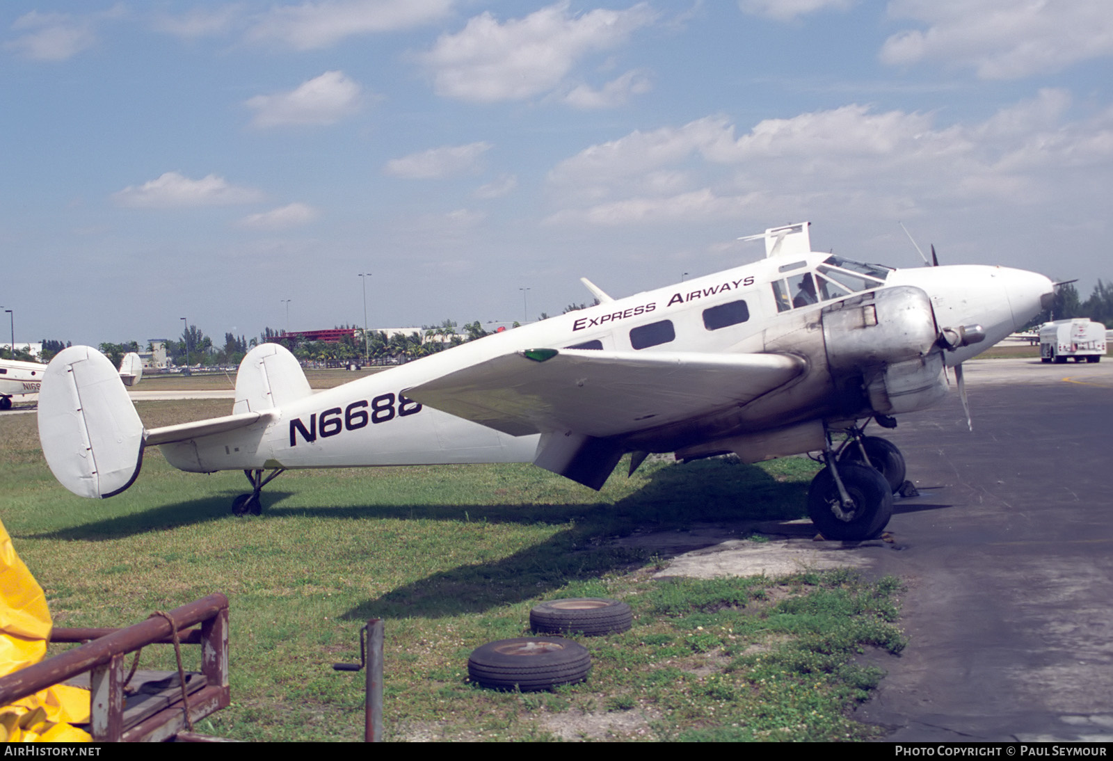 Aircraft Photo of N6688 | Beech UC-45J Expeditor | Express Airways | AirHistory.net #212541