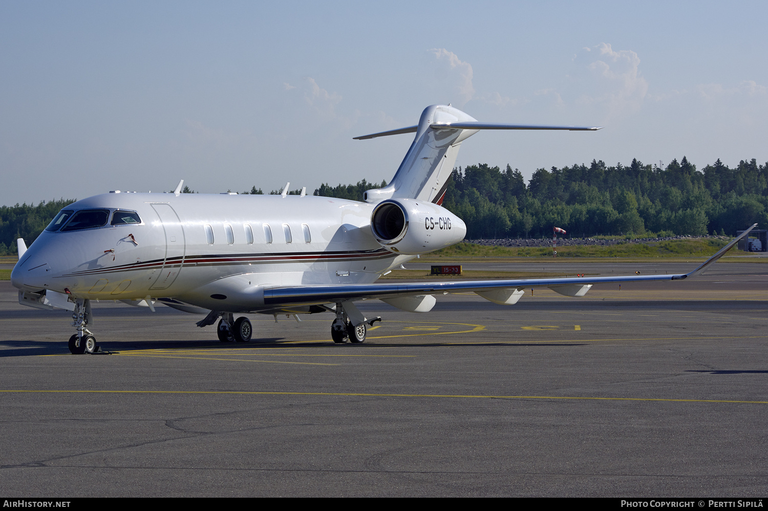 Aircraft Photo of CS-CHG | Bombardier Challenger 350 (BD-100-1A10) | AirHistory.net #212542